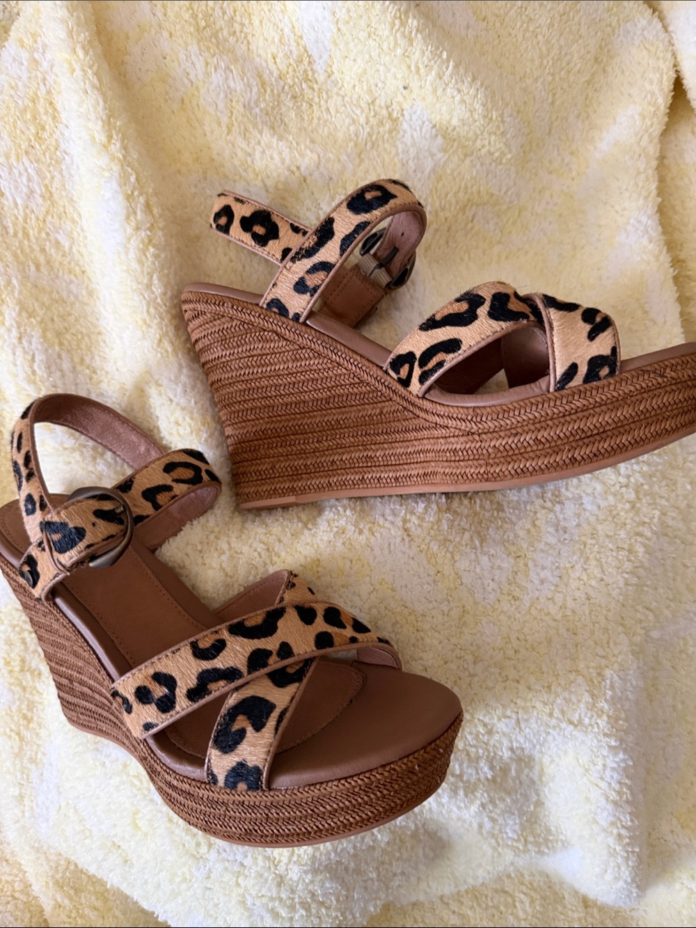 UGG Leopard-Print Wedge Sandals - like new Tan & Black